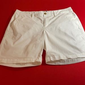 🟡 OLD NAVY WHITE SHORTS (10)